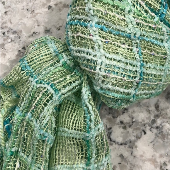 Green Plaid Scarf - Picture 2 of 5